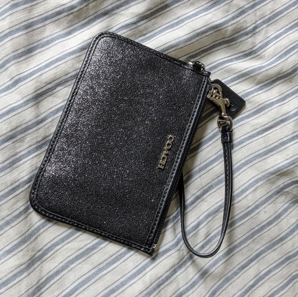 Coach wristlet - Picture 2 of 5